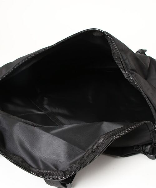 SPINNS(スピンズ)の「ナイロンワンショルダーバッグ(ショルダーバッグ・メンズ・ブラック・ONESIZE)」の4枚目の写真