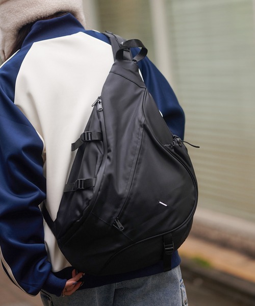 SPINNS(スピンズ)の「ナイロンワンショルダーバッグ(ショルダーバッグ・メンズ・ブラック・ONESIZE)」の10枚目の写真