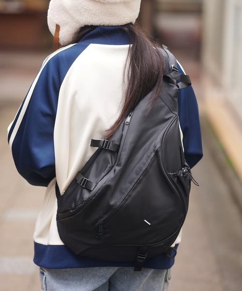 SPINNS(スピンズ)の「ナイロンワンショルダーバッグ(ショルダーバッグ・メンズ・ブラック・ONESIZE)」の11枚目の写真