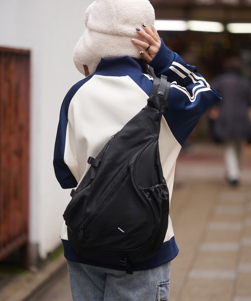 SPINNS(スピンズ)の「ナイロンワンショルダーバッグ(ショルダーバッグ・メンズ・ブラック・ONESIZE)」の12枚目の写真