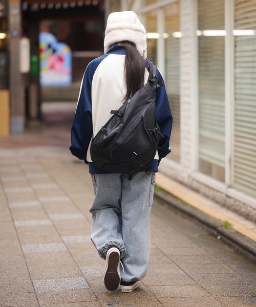 SPINNS(スピンズ)の「ナイロンワンショルダーバッグ(ショルダーバッグ・メンズ・ブラック・ONESIZE)」の17枚目の写真