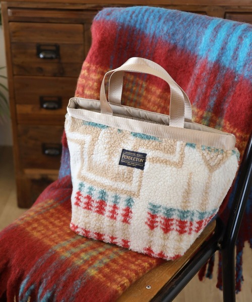 PENDLETON(ペンドルトン)の「【PENDLETON(ペンドルトン)】ボアトート(トートバッグ・レディース・ブラック/オフホワイト/ブラウン・FREE)」の2枚目の写真
