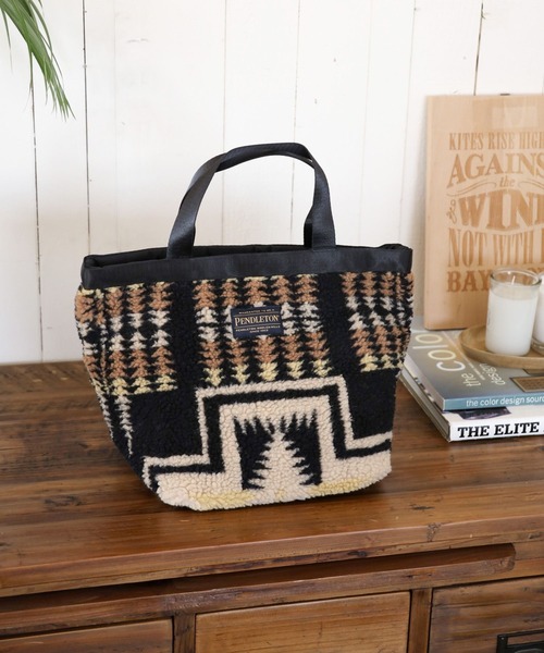 PENDLETON(ペンドルトン)の「【PENDLETON(ペンドルトン)】ボアトート(トートバッグ・レディース・ブラック/オフホワイト/ブラウン・FREE)」の3枚目の写真