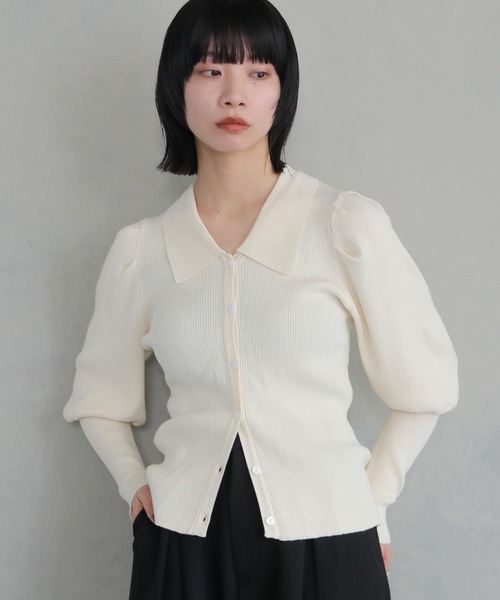 cheriella(シェリエラ)の「【cheriella】ポロリブニットカーデ POLO RIB KNIT CARDIGAN(ニット/セーター・レディース・アイボリー/ブラック/ライトブルー/チャコール・M)」の1枚目の写真