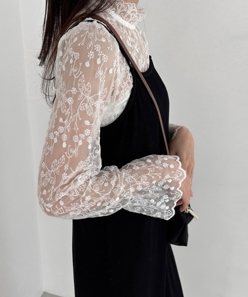 Miniministore(ミニミニストア)の「花柄刺しゅうレースブラウス長袖レディース(シャツ/ブラウス・レディース・ホワイト/ベージュ/ブラック・L/M)」の7枚目の写真