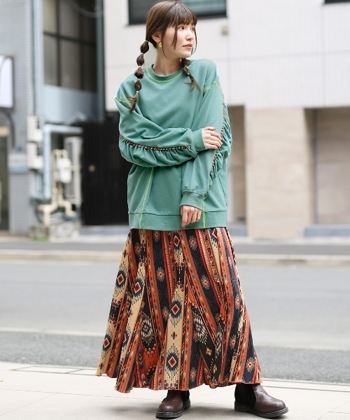 チチカカ（チチカカ）の「ギャザースリーブプルオーバー（スウェット・レディース・ライトベージュ/ブルー/ブラック・FREE）」の10枚目の写真