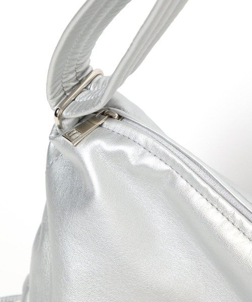 GLOBAL WORK(グローバルワーク)の「軽量変形ソフトPUミニショルダー/990312(ショルダーバッグ・レディース・ブラック/シルバー/アイボリー・ONE SIZE)」の16枚目の写真