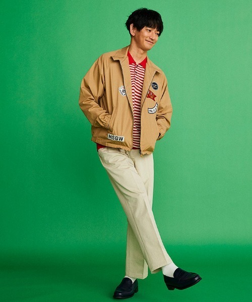 penguin BY MUNSINGWEAR（ペンギン バイ マンシングウェア）の「GOLF SWING TOP / ゴルフスウィングトップ（ブルゾン・メンズ・ベージュ/ネイビー・L/XL/M）」の3枚目の写真