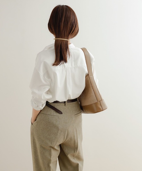 URBAN RESEARCH DOORS（アーバンリサーチドアーズ）の「コットンレギュラーカラーオーバーシャツ（シャツ/ブラウス・レディース・ストライプ/ホワイト・MEDIUM）」の22枚目の写真