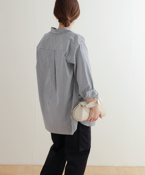 URBAN RESEARCH DOORS（アーバンリサーチドアーズ）の「コットンレギュラーカラーオーバーシャツ（シャツ/ブラウス・レディース・ストライプ/ホワイト・MEDIUM）」の20枚目の写真