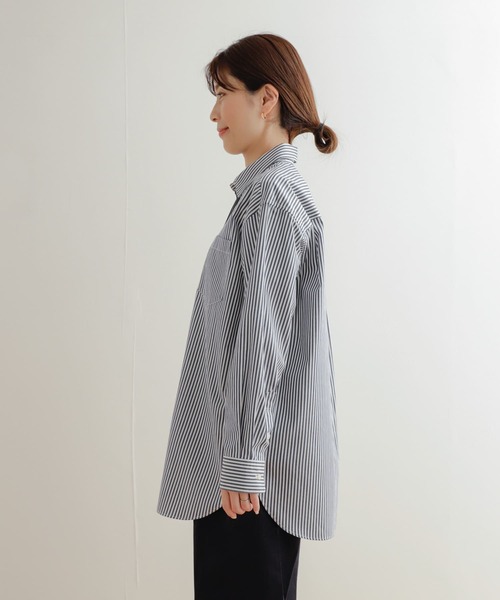 URBAN RESEARCH DOORS（アーバンリサーチドアーズ）の「コットンレギュラーカラーオーバーシャツ（シャツ/ブラウス・レディース・ストライプ/ホワイト・MEDIUM）」の16枚目の写真