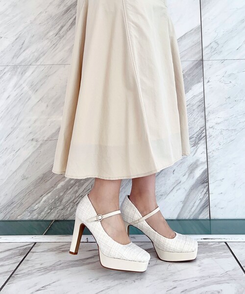 ESPERANZA（エスペランサ）の「スクエアトゥプラットフォームパンプス 結婚式二次会 パーティー24SS（パンプス・レディース・グレー系4/アイボリー系2/ブラック系4・23.5cm/23.0cm/22.5cm/22.0cm/24.5cm/24.0cm）」の9枚目の写真