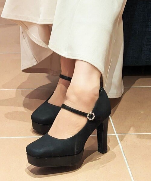 ESPERANZA（エスペランサ）の「スクエアトゥプラットフォームパンプス 結婚式二次会 パーティー24SS（パンプス・レディース・グレー系4/アイボリー系2/ブラック系4・23.5cm/23.0cm/22.5cm/22.0cm/24.5cm/24.0cm）」の4枚目の写真