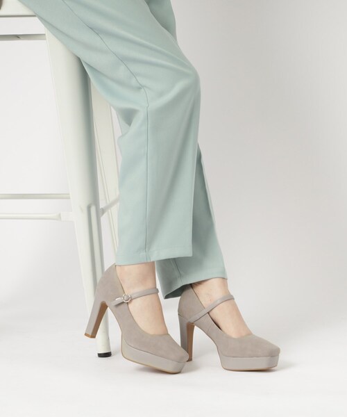 ESPERANZA（エスペランサ）の「スクエアトゥプラットフォームパンプス 結婚式二次会 パーティー24SS（パンプス・レディース・グレー系4/アイボリー系2/ブラック系4・23.5cm/23.0cm/22.5cm/22.0cm/24.5cm/24.0cm）」の2枚目の写真