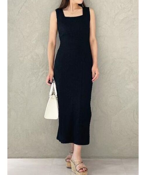 MERCURYDUO（マーキュリーデュオ）の「バックシャンカットワンピース（ワンピース・レディース・オフホワイト/ブラック/ラベンダー・SMALL/MEDIUM）」の3枚目の写真