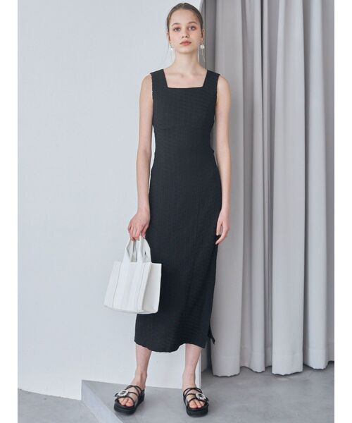 MERCURYDUO（マーキュリーデュオ）の「バックシャンカットワンピース（ワンピース・レディース・オフホワイト/ブラック/ラベンダー・SMALL/MEDIUM）」の7枚目の写真