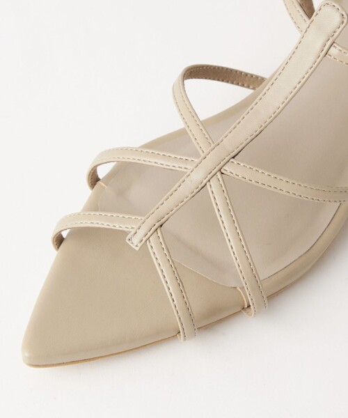 green label relaxing（グリーンレーベルリラクシング）の「ポインテッド ナロウベルト サンダル（2.5cmヒール）（サンダル・レディース・ブラック/ベージュ/ゴールド・S/M/L/XL）」の6枚目の写真