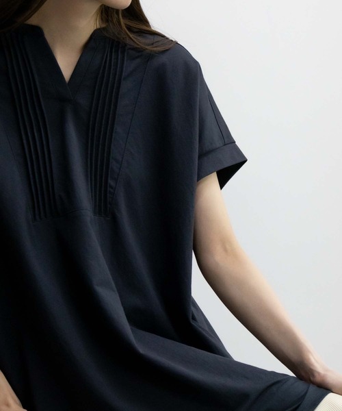 NAVY(ネイビー)の「【接触冷感・制菌加工】NAVY サラリ ピンタックチュニックプルオーバー シャツ見え(Tシャツ/カットソー・レディース・チャコールグレー/グレイッシュベージュ/ライトベージュ/ピンク系その他・L/M/S/XL)」の16枚目の写真