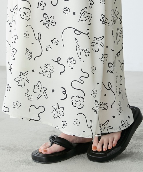 forksy.(フォルクシー)の「【forksy.】ニュアンス花柄2wayホルター&キャミワンピース(ワンピース・レディース・アイボリー/ブラック・FREE)」の10枚目の写真