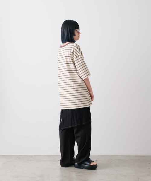 WHIMSIC(ウィムジック)の「【UNISEX】ハンドプロセスドダメージボーダーTシャツ(Tシャツ/カットソー・メンズ・ベージュ/パープル/グリーン・FREE)」の12枚目の写真