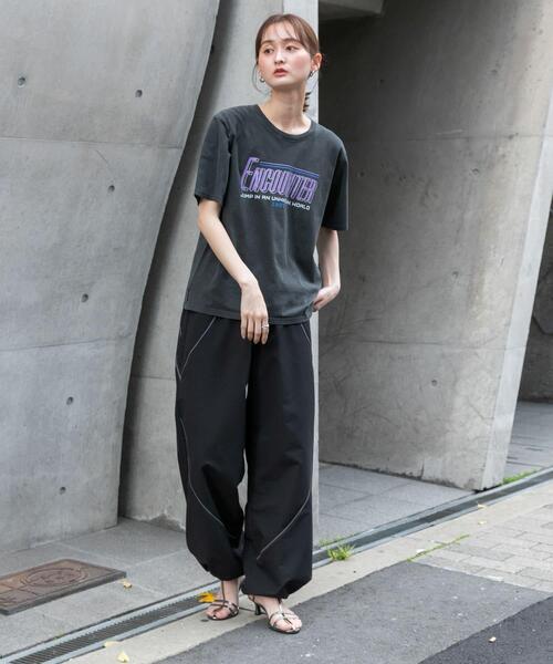 SENSE OF PLACE by URBAN RESEARCH(センスオブプレイスバイアーバンリサーチ)の「グラフィックバンドTシャツ(半袖)(Tシャツ/カットソー・レディース・その他3/その他2/その他1・ONE)」の17枚目の写真