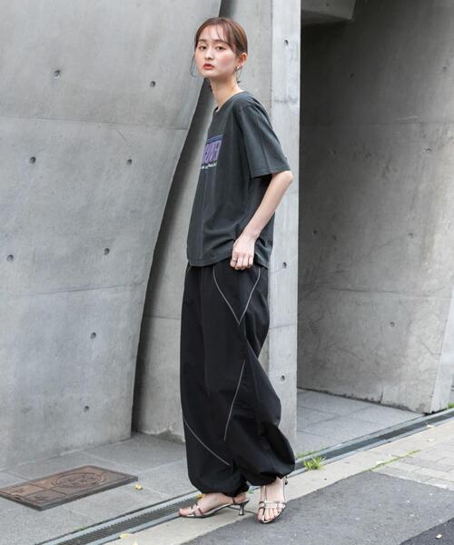 SENSE OF PLACE by URBAN RESEARCH(センスオブプレイスバイアーバンリサーチ)の「グラフィックバンドTシャツ(半袖)(Tシャツ/カットソー・レディース・その他3/その他2/その他1・ONE)」の5枚目の写真