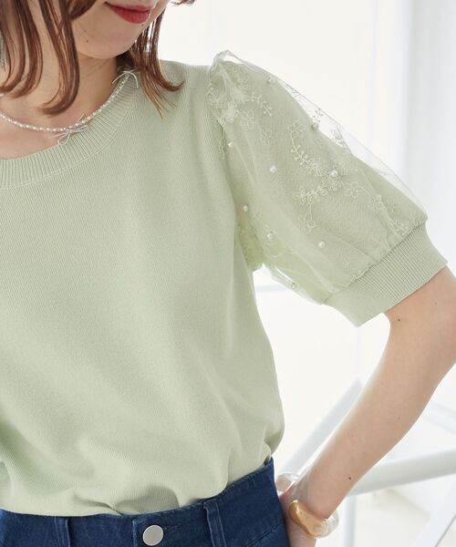 MAJESTIC LEGON(マジェスティックレゴン)の「パール&レースチュールスリーブニット(ニット/セーター・レディース・ライトグリーン/ピンク/オフホワイト/ラベンダー/ブルー/ブラック・MEDIUM)」の4枚目の写真