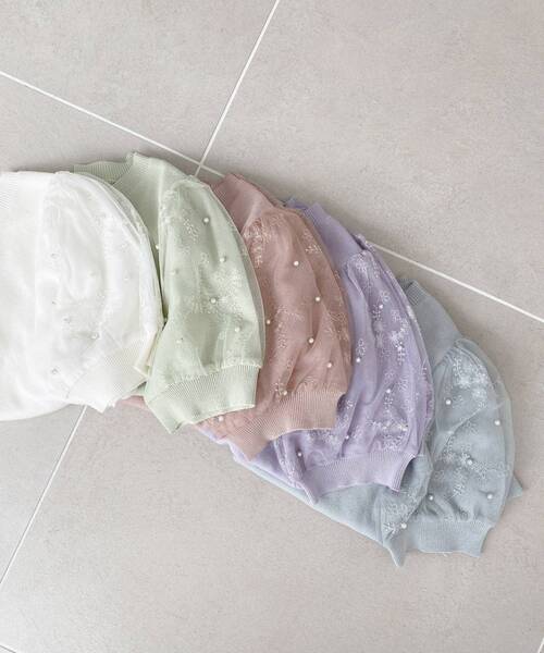 MAJESTIC LEGON(マジェスティックレゴン)の「パール&レースチュールスリーブニット(ニット/セーター・レディース・ライトグリーン/ピンク/オフホワイト/ラベンダー/ブルー/ブラック・MEDIUM)」の9枚目の写真