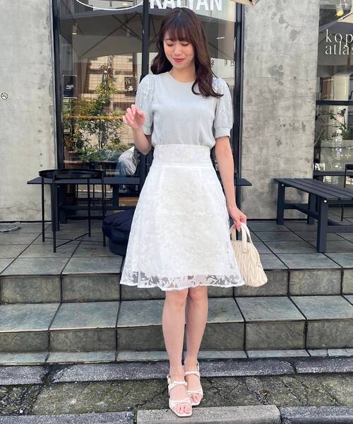 MAJESTIC LEGON(マジェスティックレゴン)の「パール&レースチュールスリーブニット(ニット/セーター・レディース・ライトグリーン/ピンク/オフホワイト/ラベンダー/ブルー/ブラック・MEDIUM)」の22枚目の写真