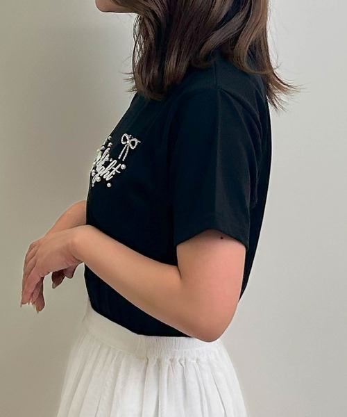 INGNI(イング)の「ふくれ刺しゅう装飾ロゴTシャツ(Tシャツ/カットソー・レディース・ピンク系7/ホワイト×ブラック/ブラック×ホワイト・M)」の6枚目の写真