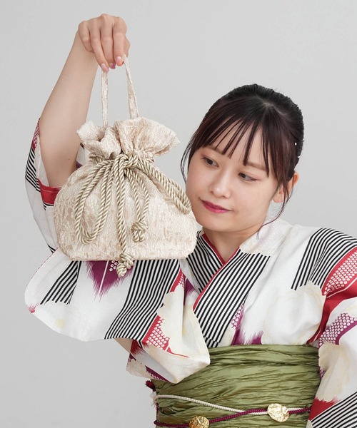 utatane（ウタタネ）の「巾着バッグ レース 日本製（和装小物・レディース・ベージュ・FREE）」の4枚目の写真
