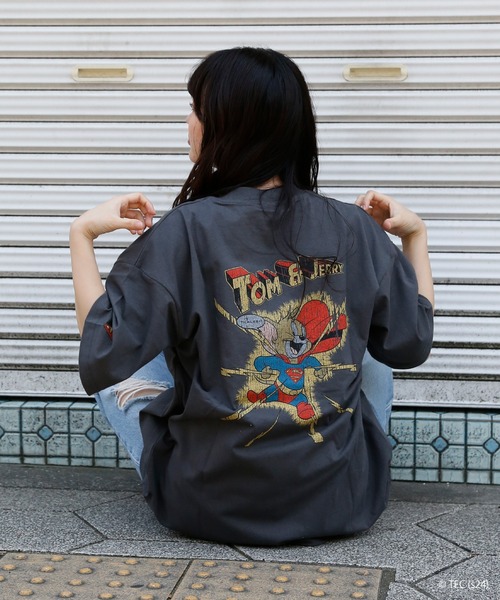 Tom&Jerry(トムアンドジェリー)の「【公式】トムとジェリー 天竺ピグメント風半袖Tシャツ(メンズ)(Tシャツ/カットソー・メンズ・C/A/B/D・M/L)」の17枚目の写真