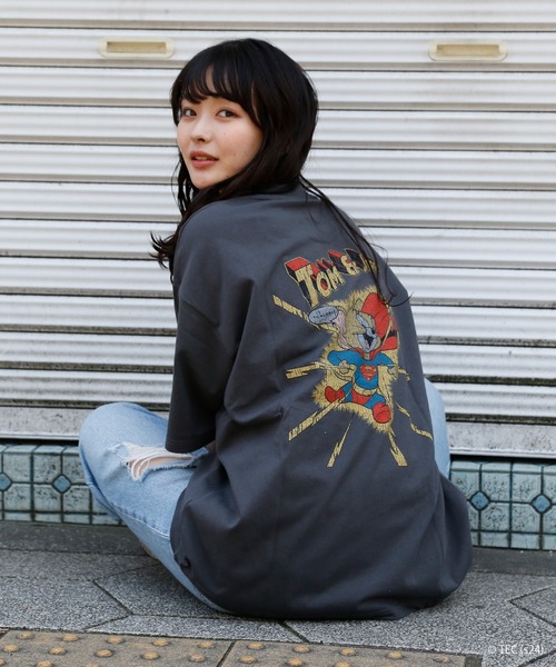 Tom&Jerry(トムアンドジェリー)の「【公式】トムとジェリー 天竺ピグメント風半袖Tシャツ(メンズ)(Tシャツ/カットソー・メンズ・C/A/B/D・M/L)」の19枚目の写真