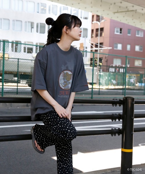 Tom&Jerry(トムアンドジェリー)の「【公式】トムとジェリー 天竺ピグメント風半袖Tシャツ(メンズ)(Tシャツ/カットソー・メンズ・C/A/B/D・M/L)」の20枚目の写真
