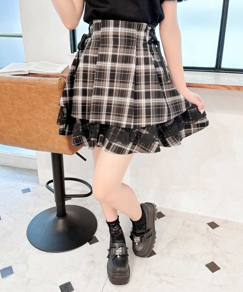 couture BY ROJITA(クチュールバイロジータ)の「レーシーティアードミニスカート(スカート・レディース・パープル/ブラック/マルチ/その他/ブラウン・FREE)」の5枚目の写真