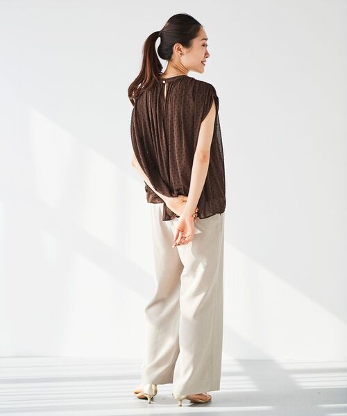 le.coeur blanc(ルクールブラン)の「チュールドットフロッキーギャザーブラウス(シャツ/ブラウス・レディース・ブラック系その他/ブラウン系その他2・38)」の10枚目の写真