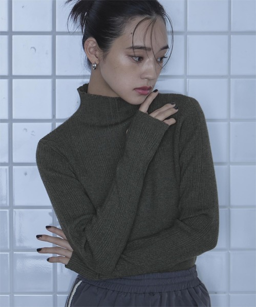 miette(ミエット)の「ビスチェ風ランダムリブニット(ニット/セーター・レディース・ブルー/レッド/マスタード/チャコールグレー/グレー・FREE)」の1枚目の写真