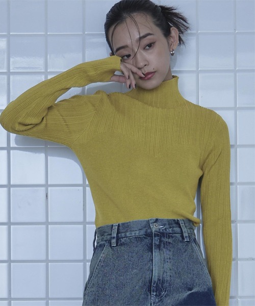 miette(ミエット)の「ビスチェ風ランダムリブニット(ニット/セーター・レディース・ブルー/レッド/マスタード/チャコールグレー/グレー・FREE)」の4枚目の写真