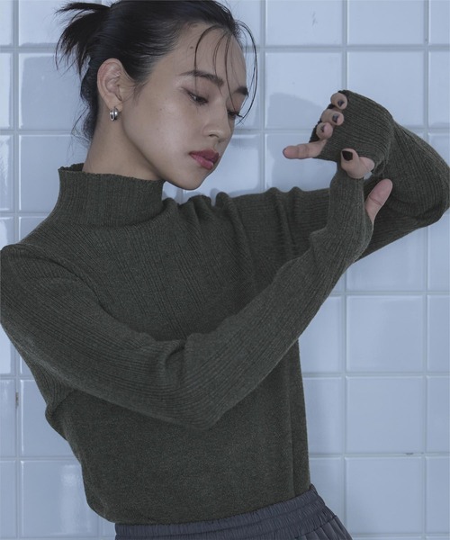miette(ミエット)の「ビスチェ風ランダムリブニット(ニット/セーター・レディース・ブルー/レッド/マスタード/チャコールグレー/グレー・FREE)」の7枚目の写真