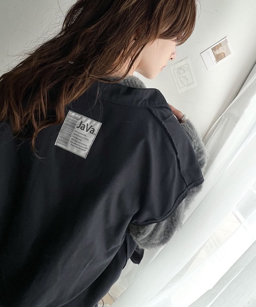 Java（ジャバ）の「《Javaジャバコラボ》洗練された魅力。綿100%リバーシブル2way裾ドロストダブルテーラードベスト（ベスト・レディース・ブラック/ベージュ・LARGE/MEDIUM/SMALL/X-LARGE）」の3枚目の写真
