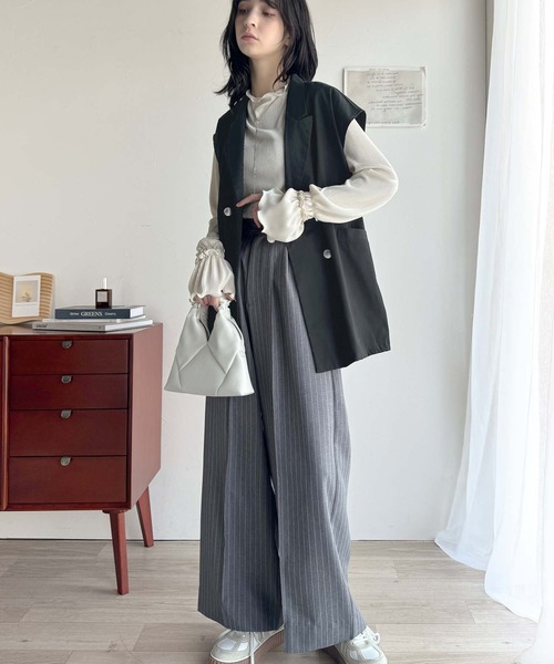 Java（ジャバ）の「《Javaジャバコラボ》洗練された魅力。綿100%リバーシブル2way裾ドロストダブルテーラードベスト（ベスト・レディース・ブラック/ベージュ・LARGE/MEDIUM/SMALL/X-LARGE）」の9枚目の写真