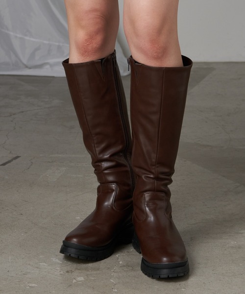 RAY CASSIN(レイカズン)の「ロングエコレザーブーツ(ブーツ・レディース・ブラック/ブラウン・SMALL/MEDIUM/LARGE)」の2枚目の写真