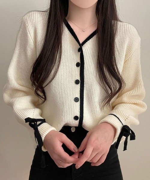 gossip!ロサンゼルス(ゴシップロサンゼルス)の「バイカラーデザイン リボンカーディガン(カーディガン/ボレロ・レディース・オフホワイト/グレー・FREE)」の2枚目の写真