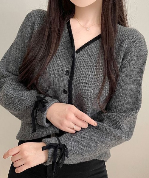 gossip!ロサンゼルス(ゴシップロサンゼルス)の「バイカラーデザイン リボンカーディガン(カーディガン/ボレロ・レディース・オフホワイト/グレー・FREE)」の3枚目の写真