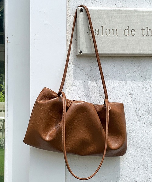 florist（フローリスト）の「ふんわりギャザーレザートートバッグ/ハンドバッグ（ハンドバッグ・レディース・シルバー/オフホワイト/ブラウン/ブラック・FREE）」の10枚目の写真