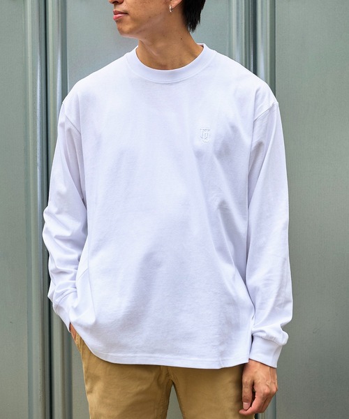 UNIVERSAL OVERALL(ユニバーサルオーバーオール)の「UNIVERSAL OVERALL UO EMBROIDERY L/S(Tシャツ/カットソー・メンズ・ブラック/ホワイト/ネイビー・MEDIUM/LARGE)」の1枚目の写真