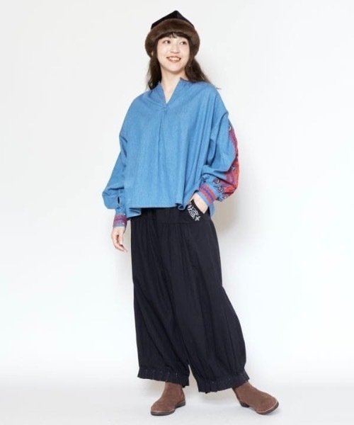 チャイハネ（チャイハネ）の「【チャイハネ】カヌムール刺繍デニムトップス（その他トップス・レディース・ダークブルー/ライトブルー・FREE）」の3枚目の写真