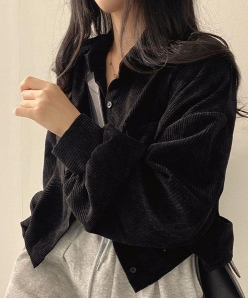 SHEPP(シープ)の「コーデュロイショートシャツ / ジャケット(シャツ/ブラウス・レディース・ブラック/ベージュ/グレー・F)」の4枚目の写真