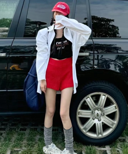Chiina(チーナ)の「Chiina/ニットショートパンツ(その他パンツ・レディース・ブラック/ダークグレー/レッド/ブラウン/グレー・FREE)」の5枚目の写真