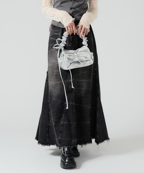 Chick(チック)の「Vintage Like Denim Mermaid Skirt / ヴィンテージ風デニムマーメイドスカート(デニムスカート・レディース・ブラック/ブルー・FREE)」の11枚目の写真